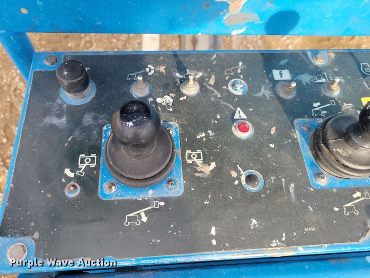 image for item DN3670 2006 Genie S-60 boom lift