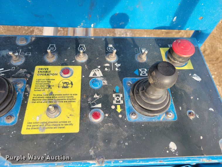 image for item DN3670 2006 Genie S-60 boom lift