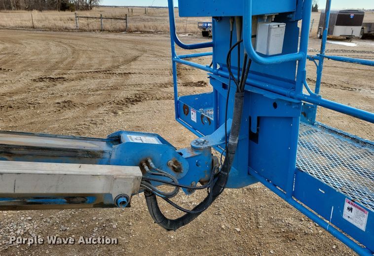 image for item DN3670 2006 Genie S-60 boom lift