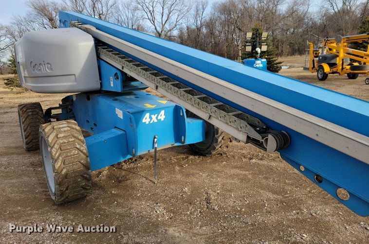 image for item DN3670 2006 Genie S-60 boom lift
