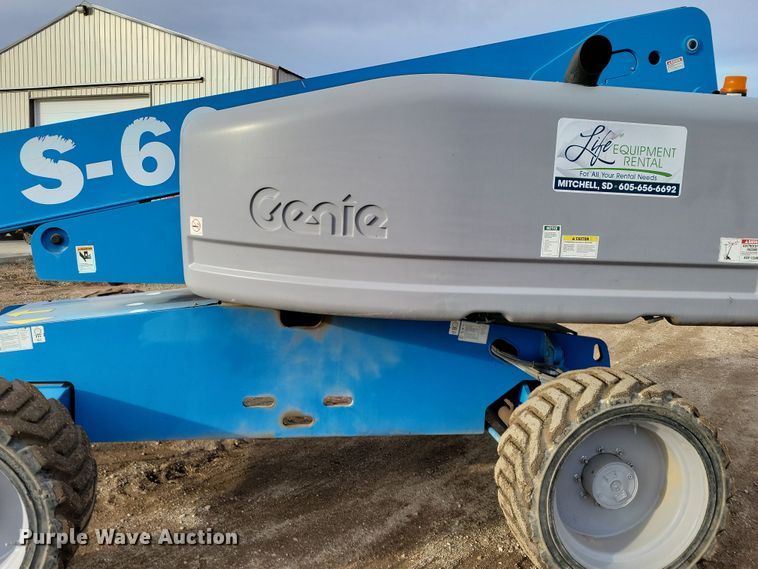 image for item DN3670 2006 Genie S-60 boom lift