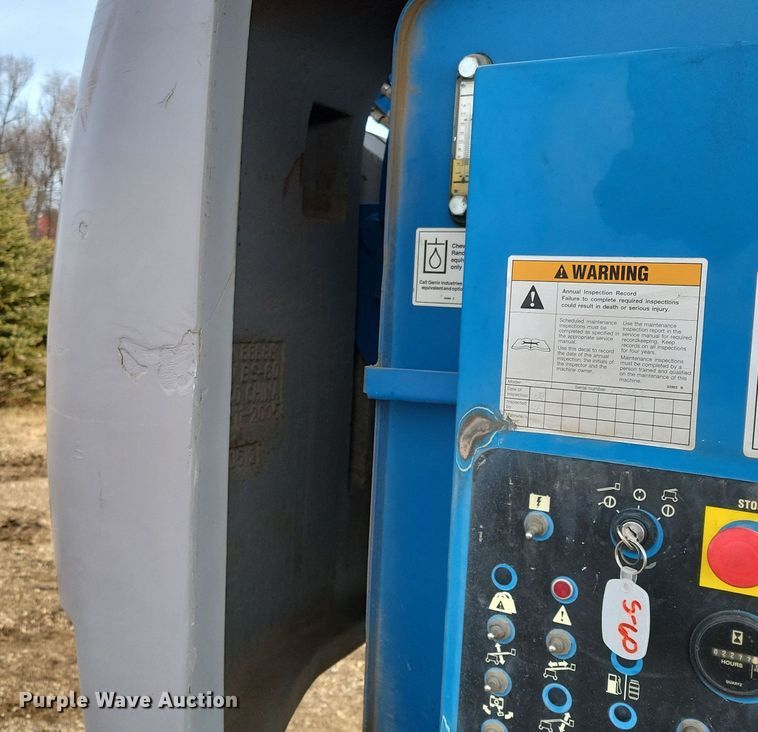 image for item DN3670 2006 Genie S-60 boom lift