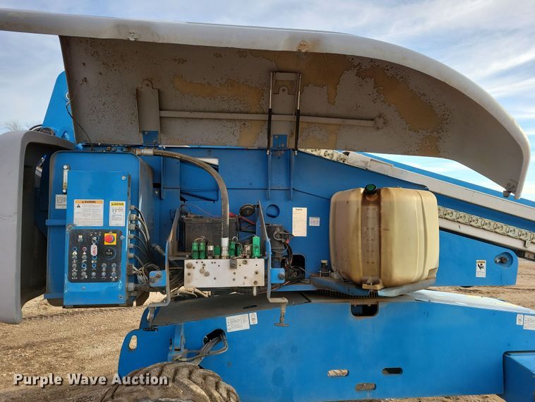 image for item DN3670 2006 Genie S-60 boom lift