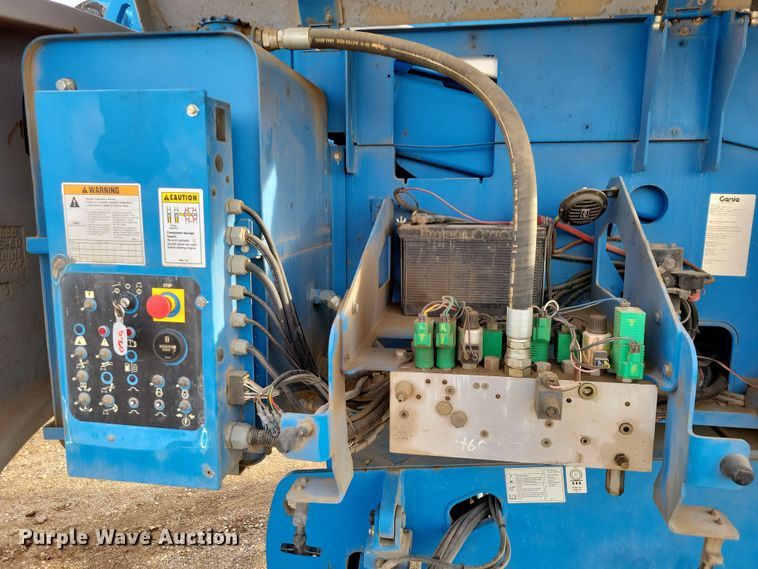 image for item DN3670 2006 Genie S-60 boom lift