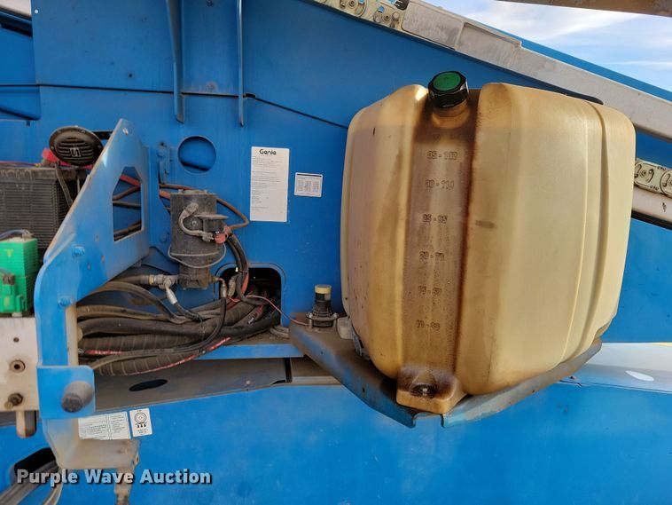 image for item DN3670 2006 Genie S-60 boom lift