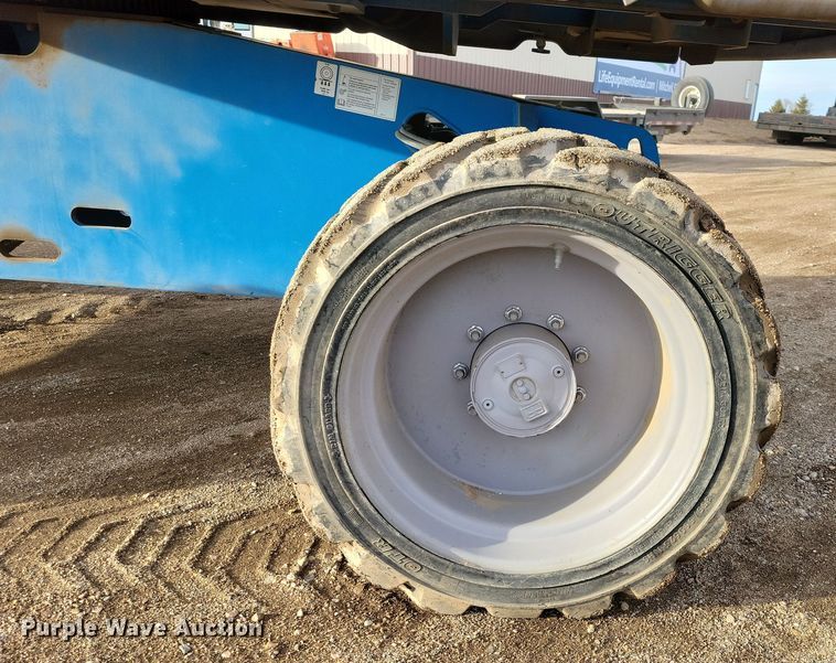 image for item DN3670 2006 Genie S-60 boom lift