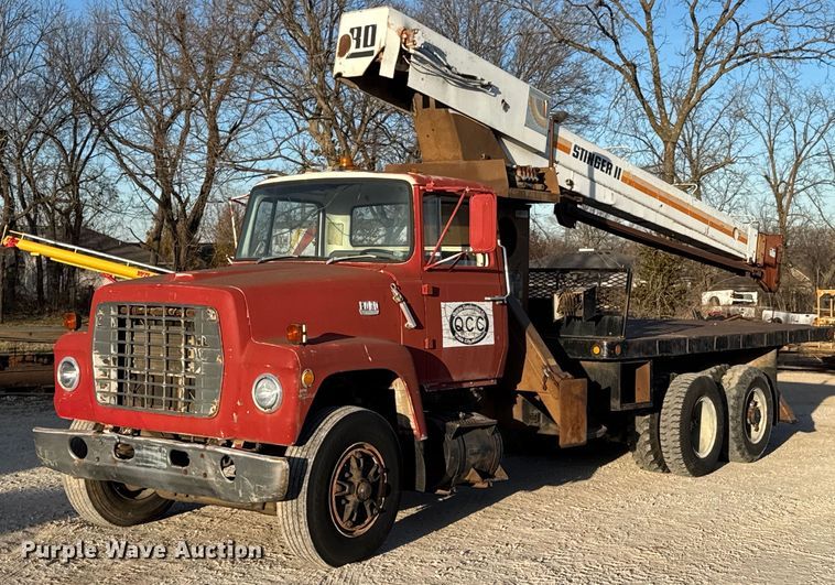 image for item DO0055 1978 Ford F800 crane truck