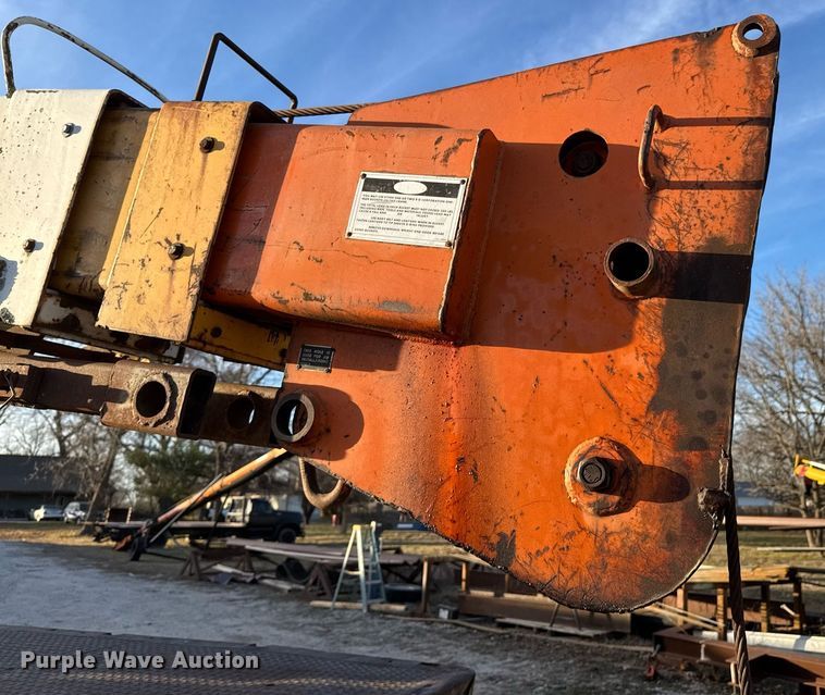 image for item DO0055 1978 Ford F800 crane truck