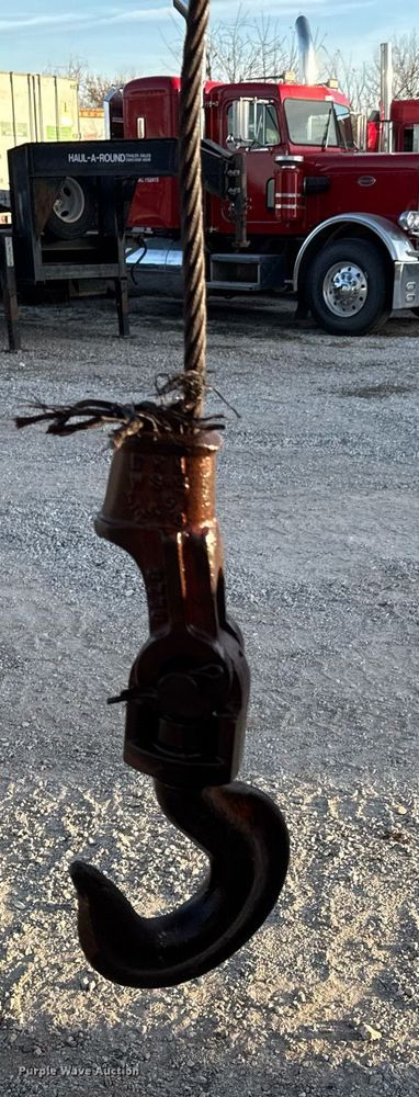 image for item DO0055 1978 Ford F800 crane truck