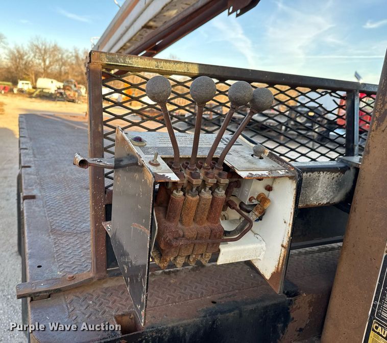 image for item DO0055 1978 Ford F800 crane truck