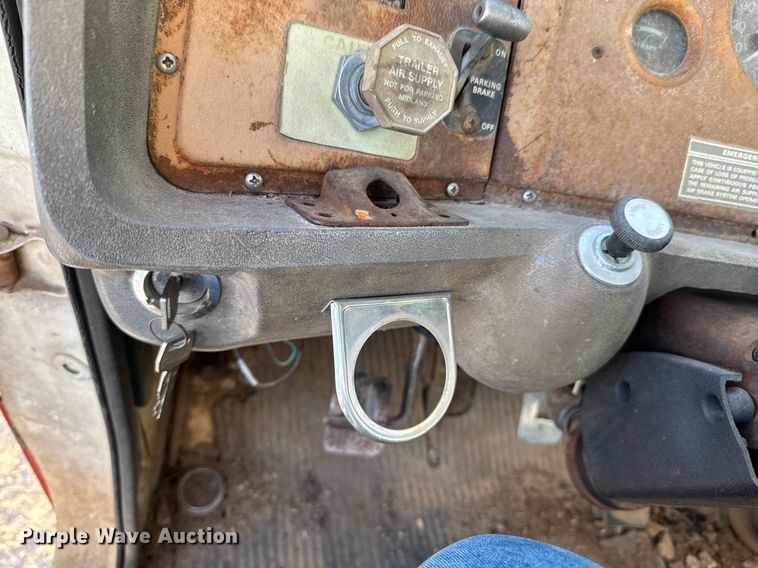 image for item DO0055 1978 Ford F800 crane truck