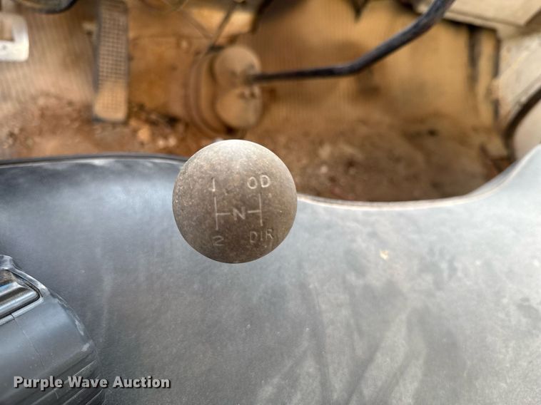 image for item DO0055 1978 Ford F800 crane truck