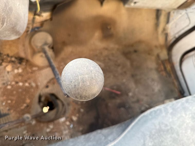 image for item DO0055 1978 Ford F800 crane truck