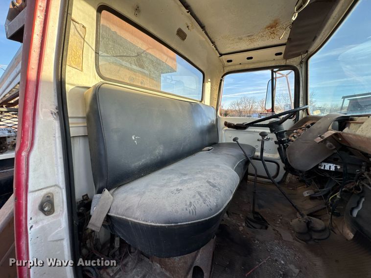 image for item DO0055 1978 Ford F800 crane truck