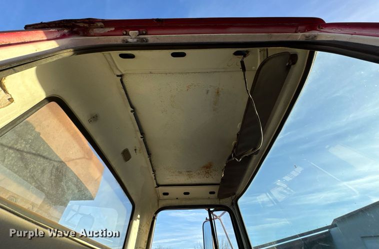 image for item DO0055 1978 Ford F800 crane truck