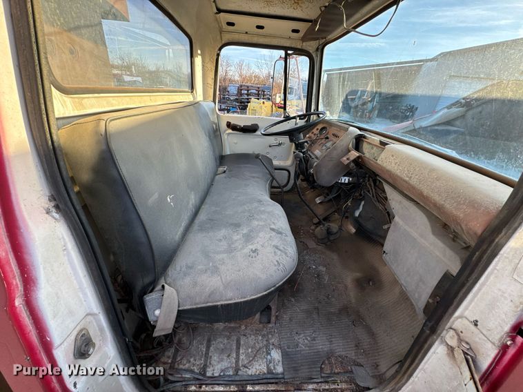 image for item DO0055 1978 Ford F800 crane truck