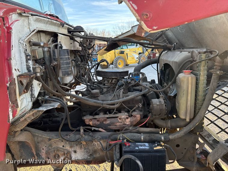 image for item DO0055 1978 Ford F800 crane truck