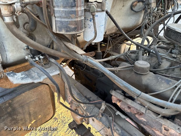image for item DO0055 1978 Ford F800 crane truck