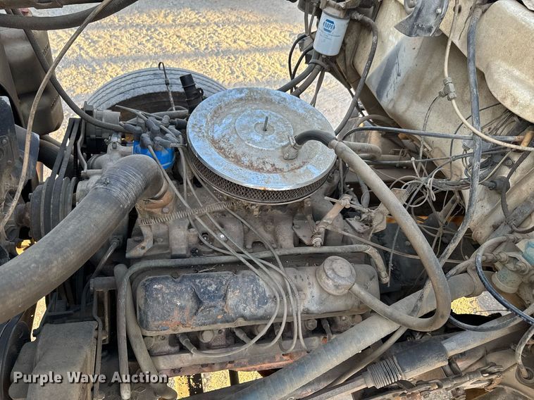 image for item DO0055 1978 Ford F800 crane truck