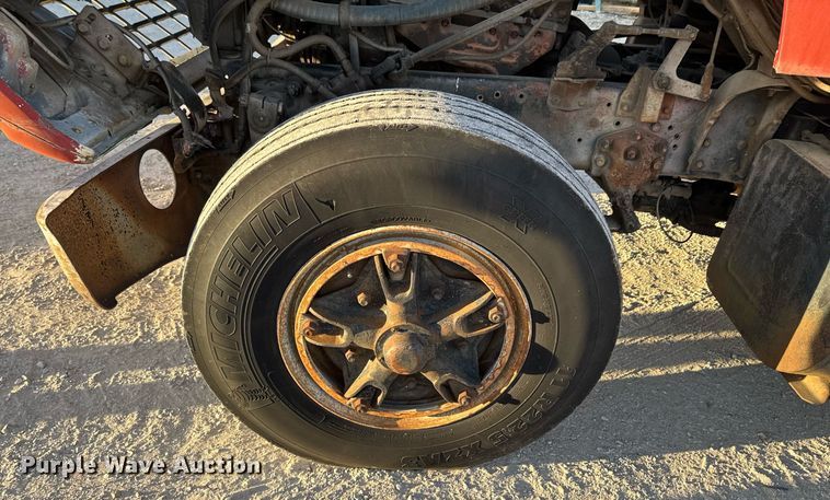 image for item DO0055 1978 Ford F800 crane truck