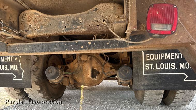 image for item DO0055 1978 Ford F800 crane truck