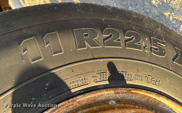 image for item DO0055 1978 Ford F800 crane truck