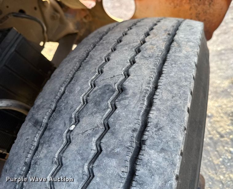 image for item DO0055 1978 Ford F800 crane truck