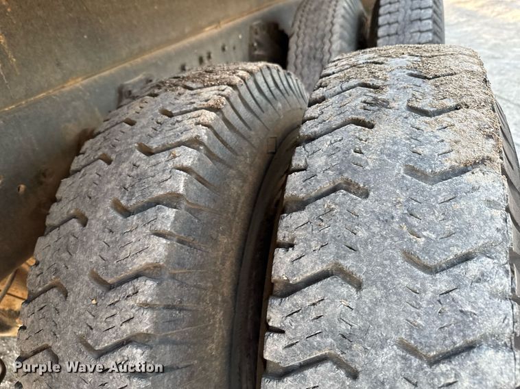 image for item DO0055 1978 Ford F800 crane truck