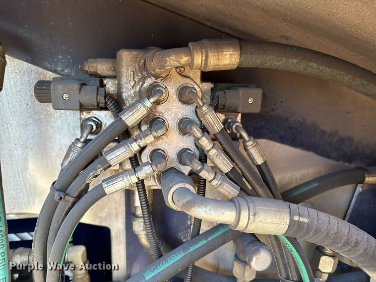 image for item DO0220 2011 Universal 30x40 directional boring unit