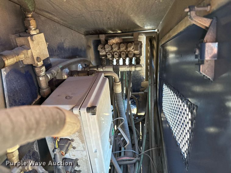 image for item DO0220 2011 Universal 30x40 directional boring unit