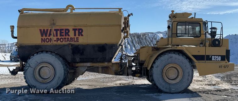 image for item DO0229 Caterpillar D25D water wagon
