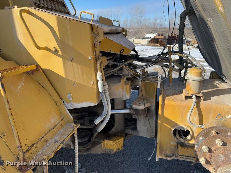 image for item DO0229 Caterpillar D25D water wagon