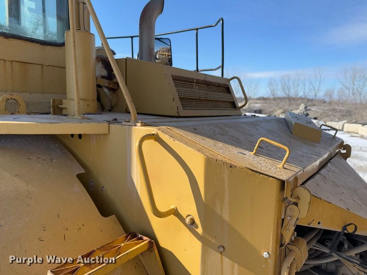 image for item DO0229 Caterpillar D25D water wagon