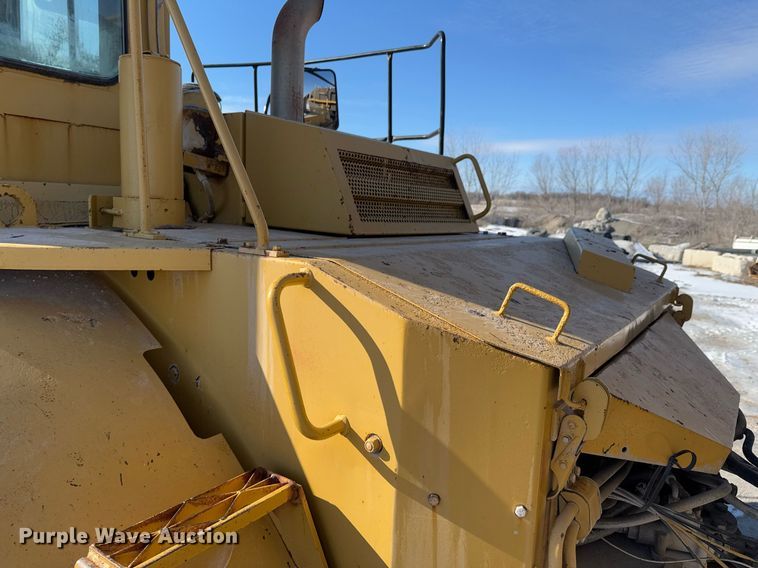 image for item DO0229 Caterpillar D25D water wagon