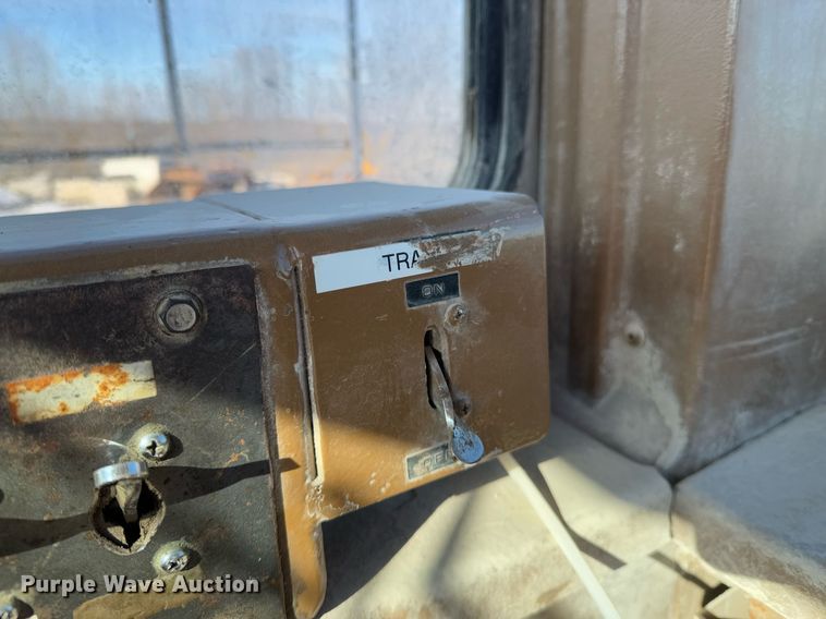 image for item DO0229 Caterpillar D25D water wagon