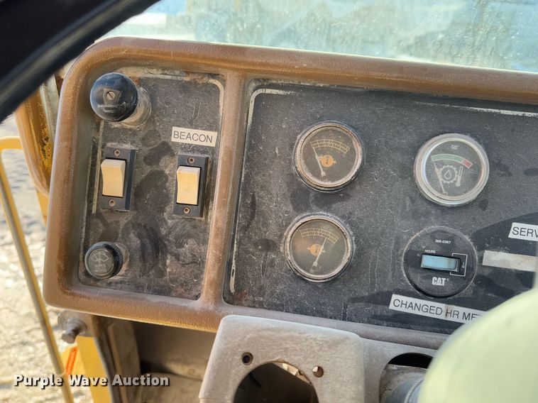 image for item DO0229 Caterpillar D25D water wagon