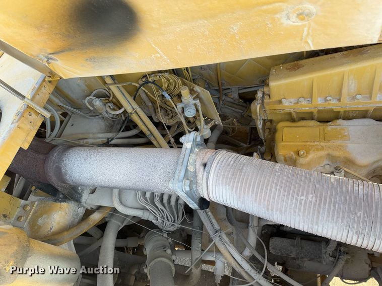 image for item DO0229 Caterpillar D25D water wagon