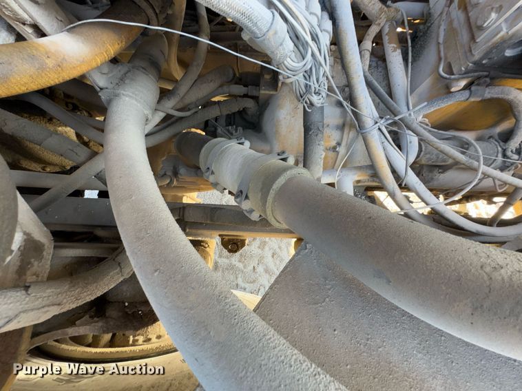 image for item DO0229 Caterpillar D25D water wagon