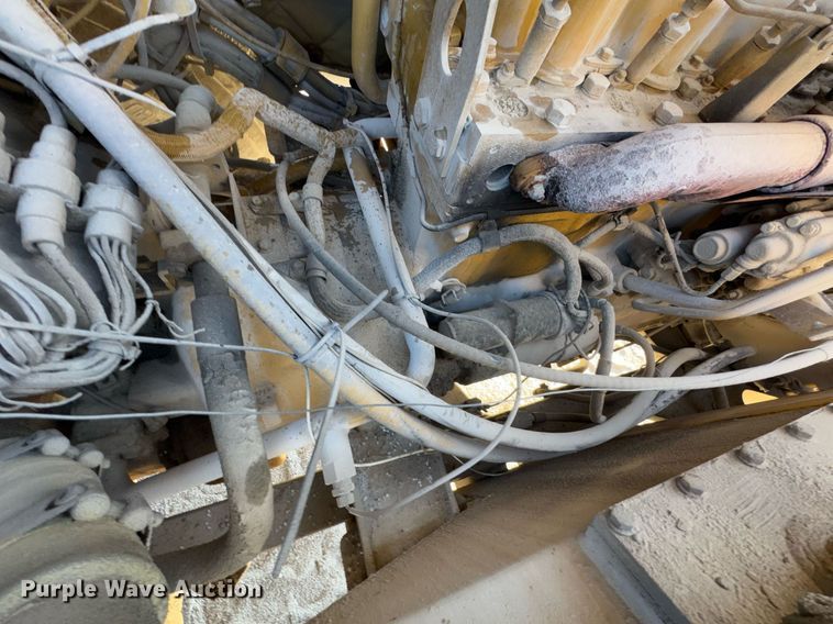 image for item DO0229 Caterpillar D25D water wagon