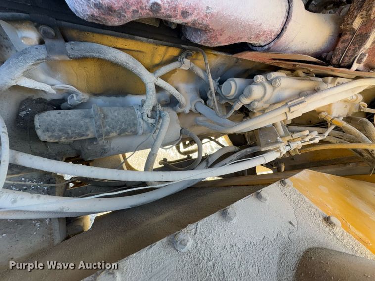 image for item DO0229 Caterpillar D25D water wagon