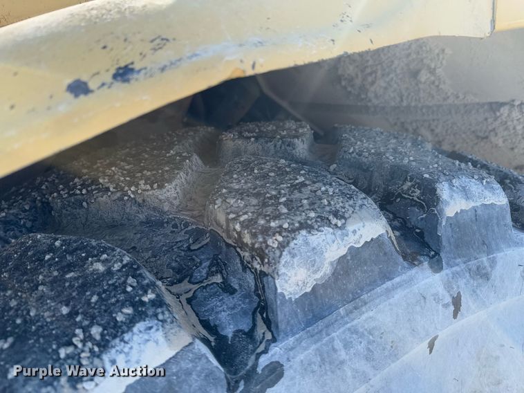 image for item DO0229 Caterpillar D25D water wagon