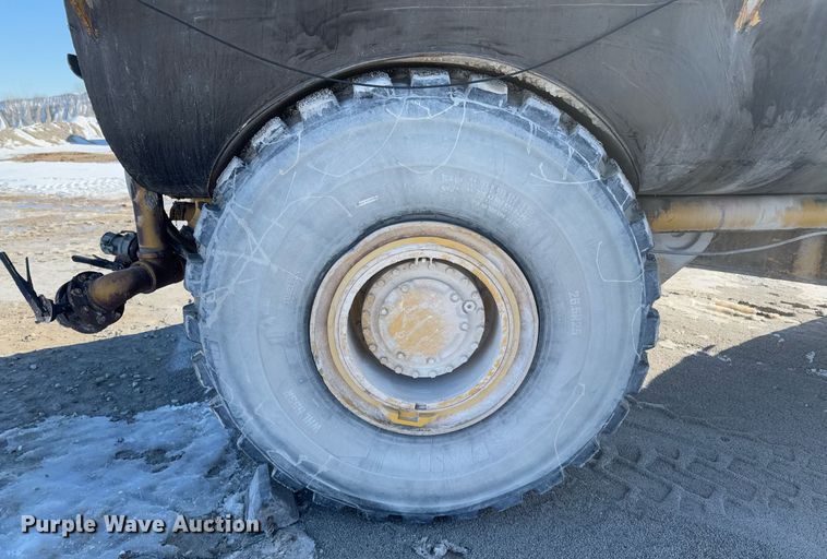 image for item DO0229 Caterpillar D25D water wagon