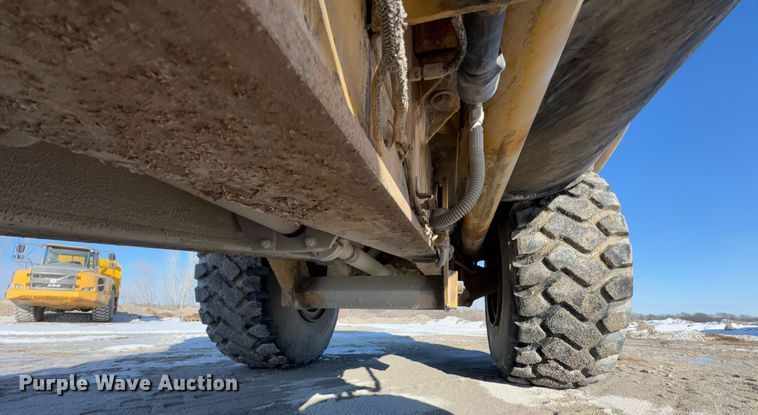 image for item DO0229 Caterpillar D25D water wagon