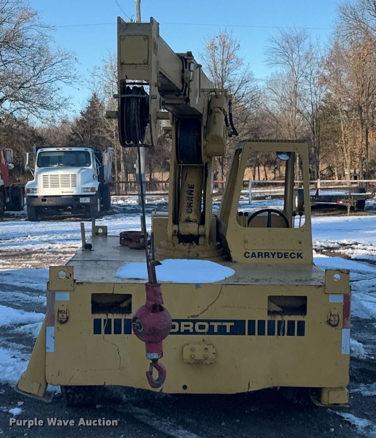 image for item DO0230 1979 Drott 3330 crane