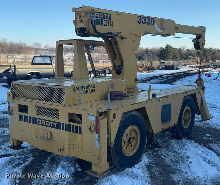 image for item DO0230 1979 Drott 3330 crane