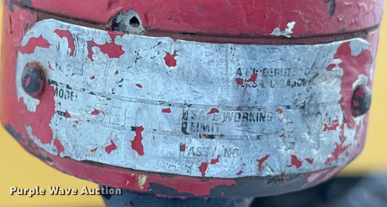 image for item DO0230 1979 Drott 3330 crane