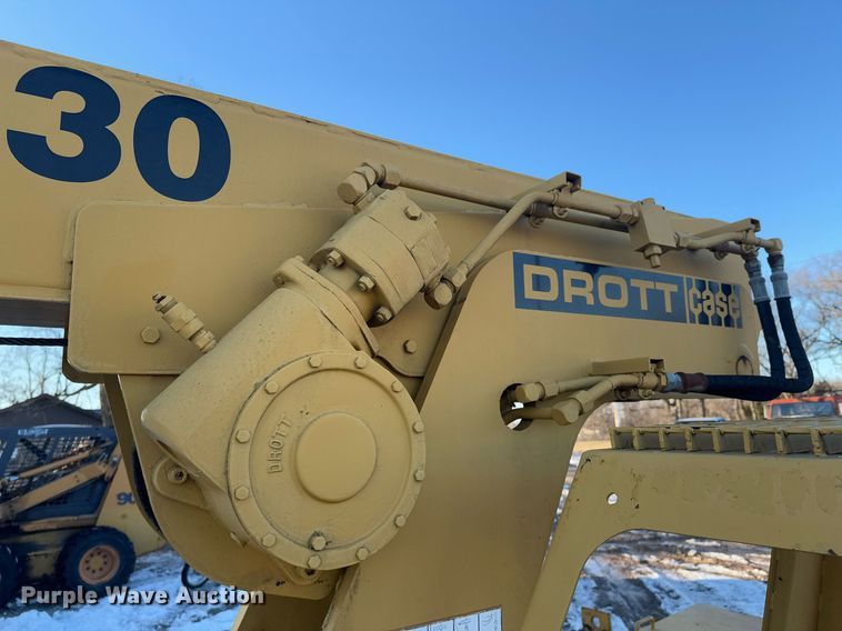 image for item DO0230 1979 Drott 3330 crane