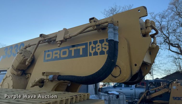image for item DO0230 1979 Drott 3330 crane