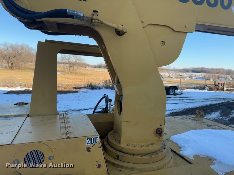image for item DO0230 1979 Drott 3330 crane