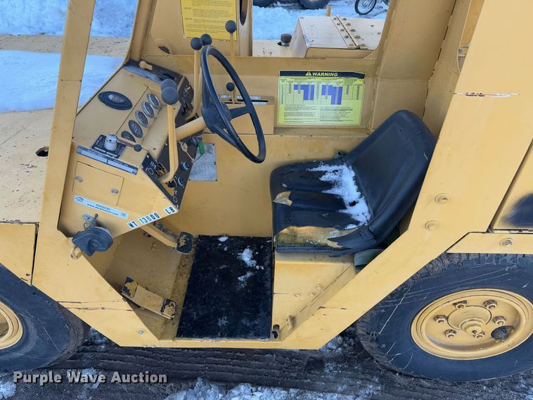 image for item DO0230 1979 Drott 3330 crane